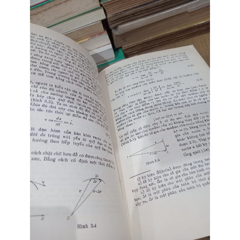 Giáo Trình Vật Lý Đại Cương tập 1 - I.V.Xaveliev 455275