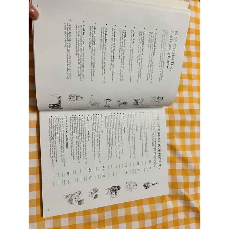 [Tiếng Anh] Tập Hướng Dẫn Vẽ Cơ Bản KEYS TO DRAWING (Cấn nhẹ 4 góc) 518949