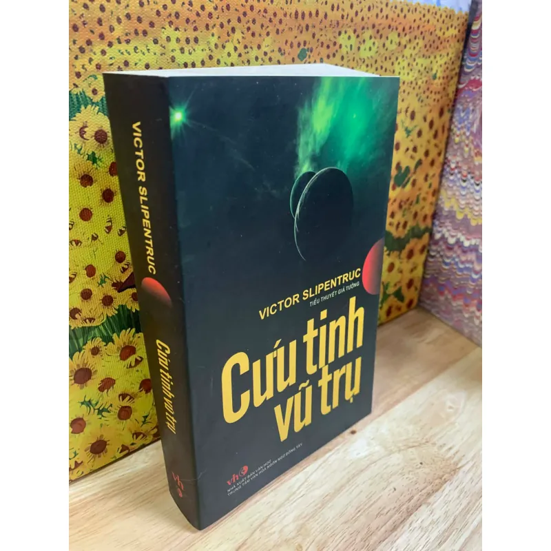 Cứu Tinh Vũ Trụ - Victor Slipentruc 928033
