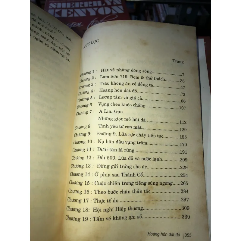 Hoàng hôn dát đỏ - Tô Hoài 1032140