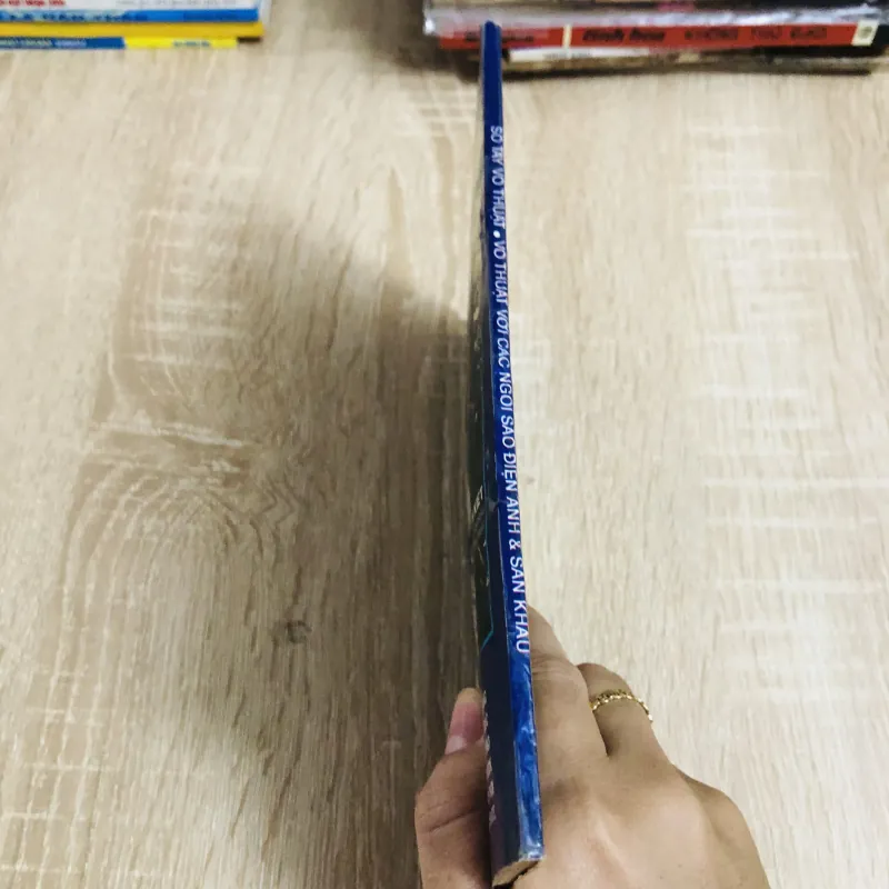 SỔ TAY VÕ THUẬT - VÕ THUẬT VỚI CÁC NGÔI SAO ĐIỆN ẢNH & SÂN KHẤU 544400