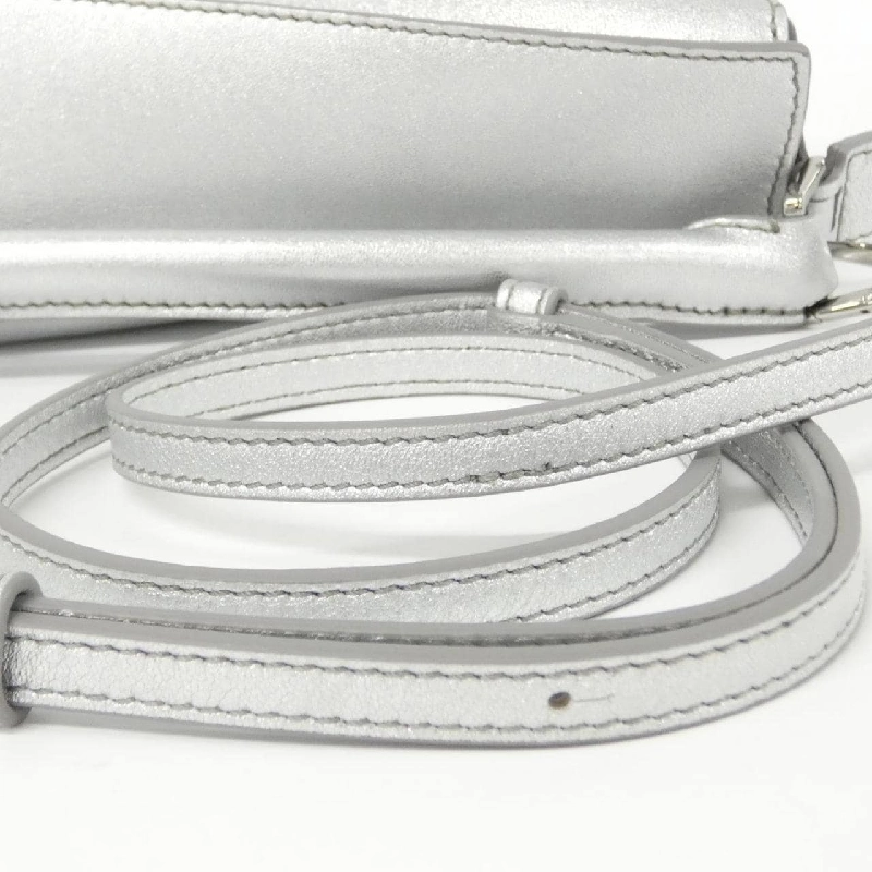 【Sản phẩm mới】Túi Loewe Puzzle Edge Mini A510P88X43 618042