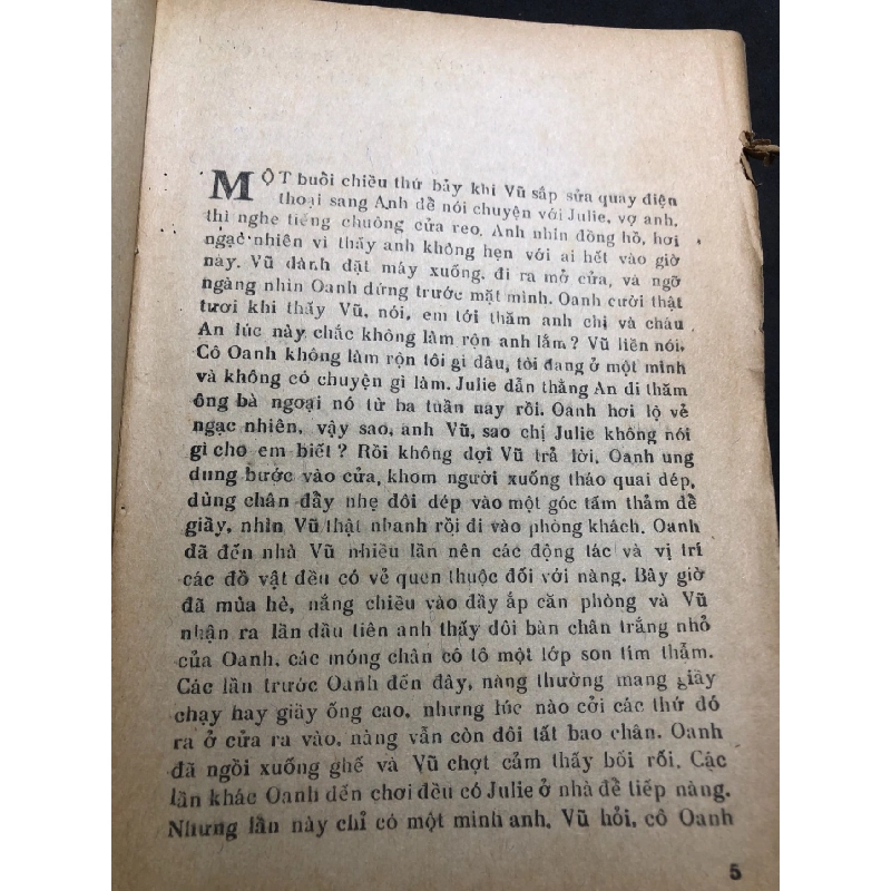 Chuyện một người đang mất gốc 1988 mới 60% ố vàng HPB0906 SÁCH VĂN HỌC 915098