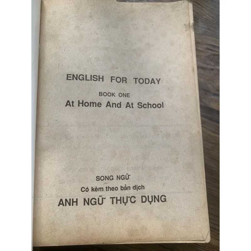 Song ngữ: English for Today, book one  735410