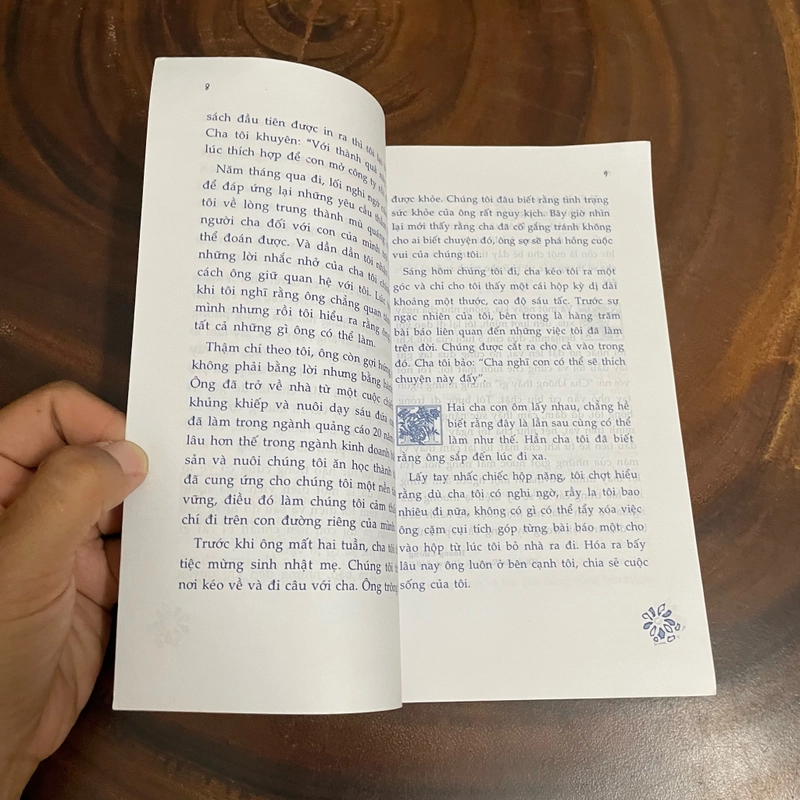 II Tựa sách: Biểu Hiện Đơn Giản Của Lòng Yêu Thương - 2005 462817