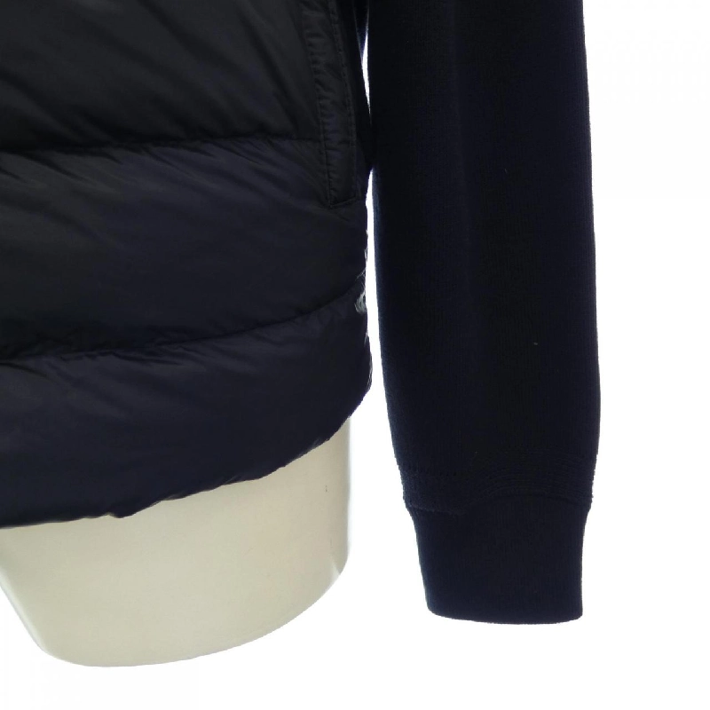 Áo khoác lông vũ MONCLER - Hàng hiệu Authentic 897684