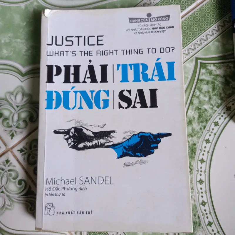 Phải trái đúng sai 1028111