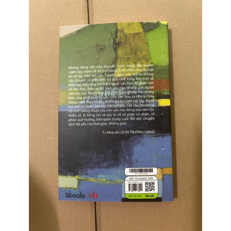 Mây tía ngang trời 518756