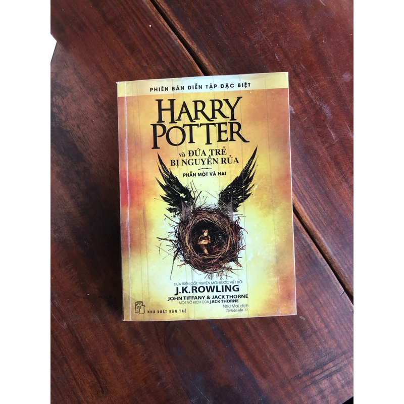 Harry Potter và đứa trẻ bị nguyền rủa. 503387