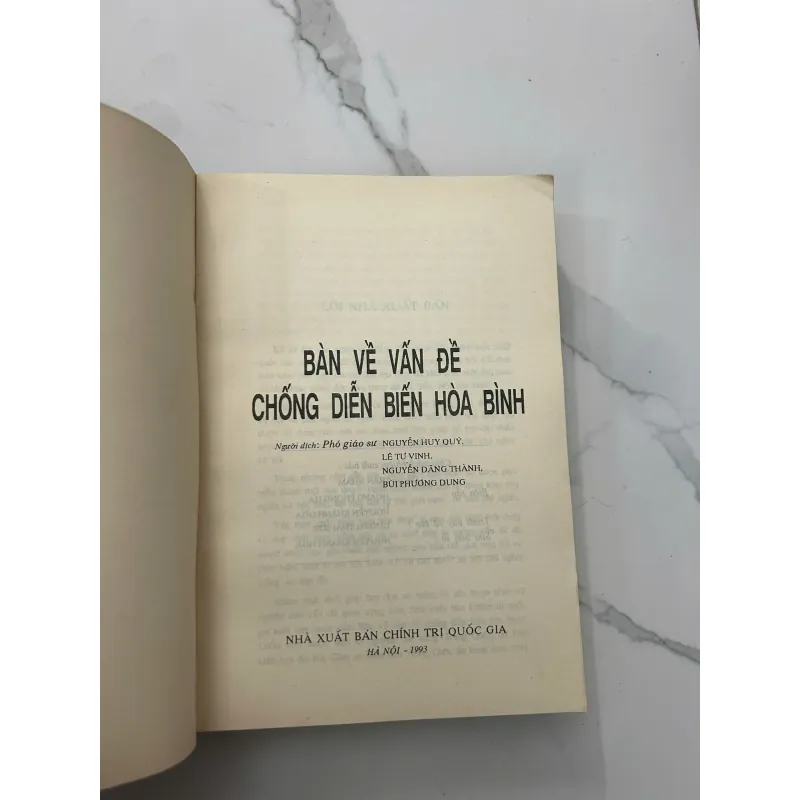 Bàn về vấn đề chống "Diễn biến hòa bình" – Nhiều tác giả 958115