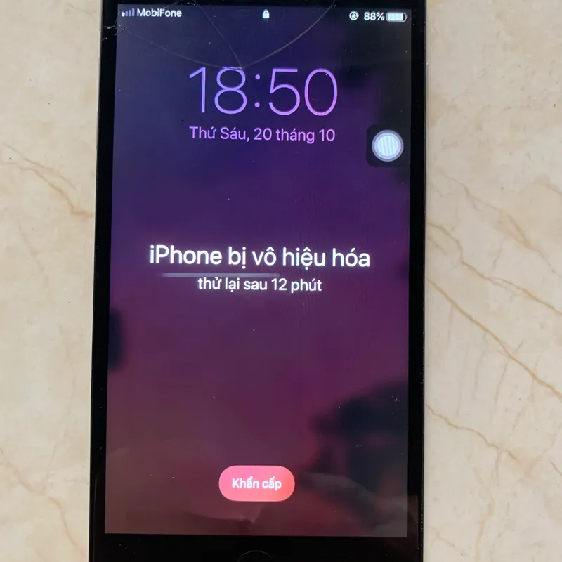 iPhone 6 Plus  bị khóa mk như hình 563781