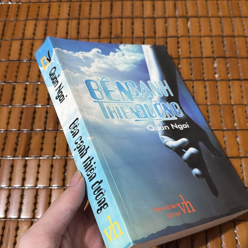 Bên cạnh thiên đường - Quản Ngai 522339