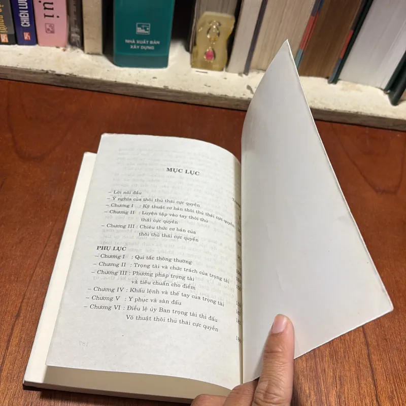 II Sách Võ Thuật: Nhập Môn Thôi Thủ Thái Cực Quyền - Điền Kim Long - 2000 926902