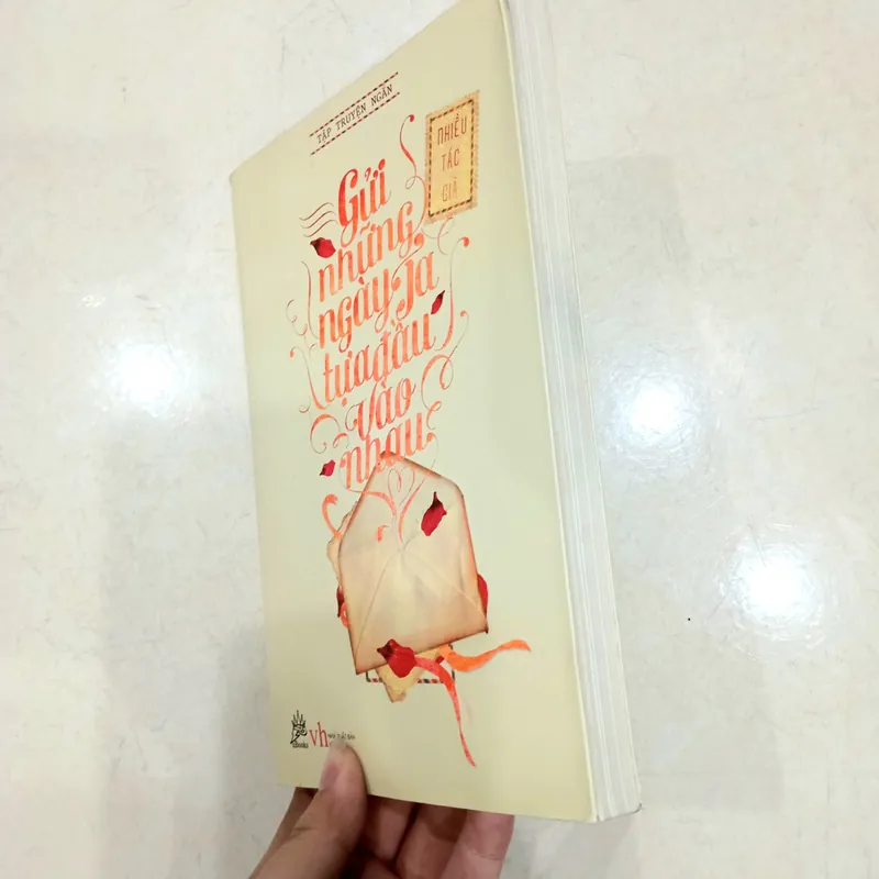 Gửi những ngày ta tựa đầu vào nhau 📚 600774