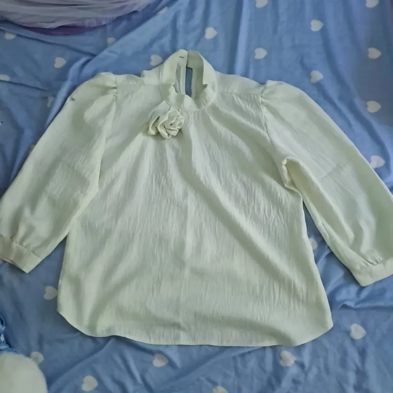 Áo kiểu may theo kích thước 50kg - 56kg màu vàng kem nhạt 926603