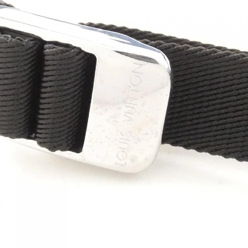 Túi đeo chéo ngoài trời Louis Vuitton Taiga Lama M30749 - Hàng hiệu Chính hãng 768871