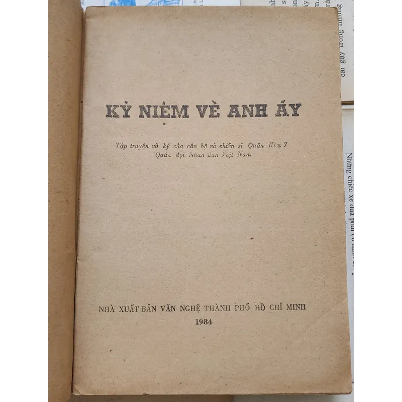 Truyện và ký: KỶ NIỆM VỀ ANH ẤY 707044