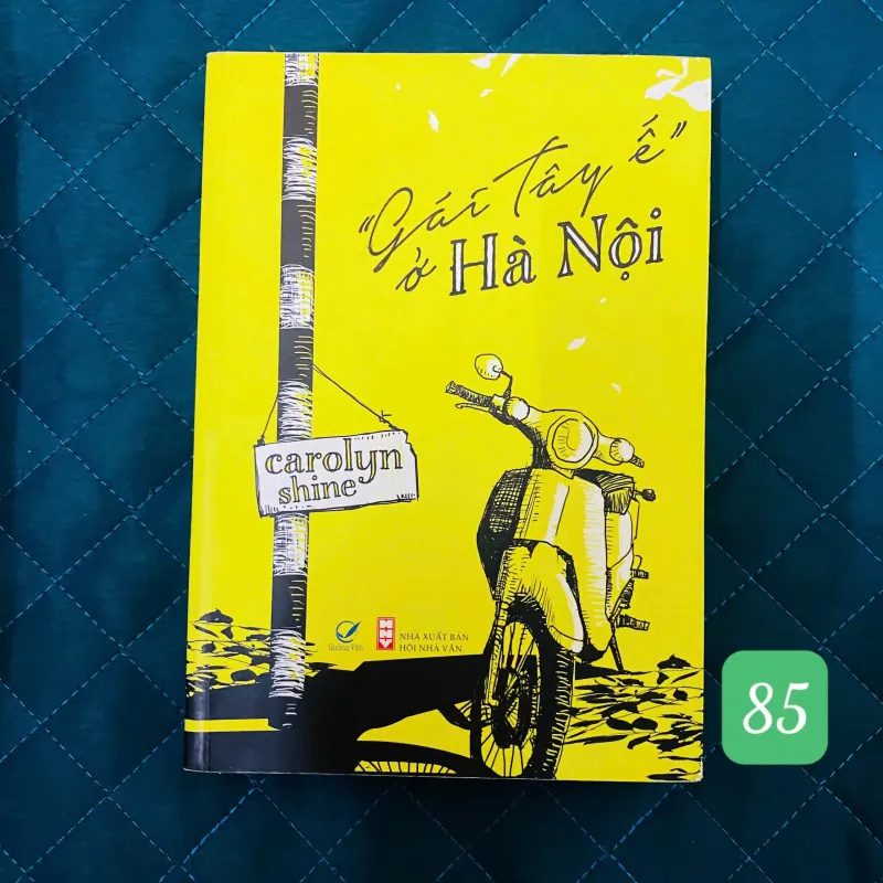 Gái Tây ế ở Hà Nội - Carolyn Shine#HATRA 761500