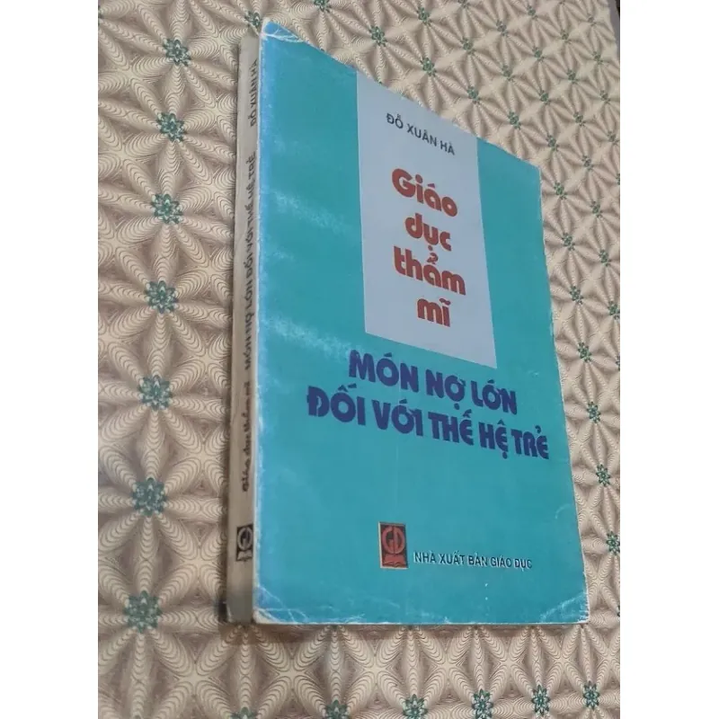 Giáo dục thẩm mỹ món nợ lớn đối với thế hệ trẻ (sách tham khảo) 647971