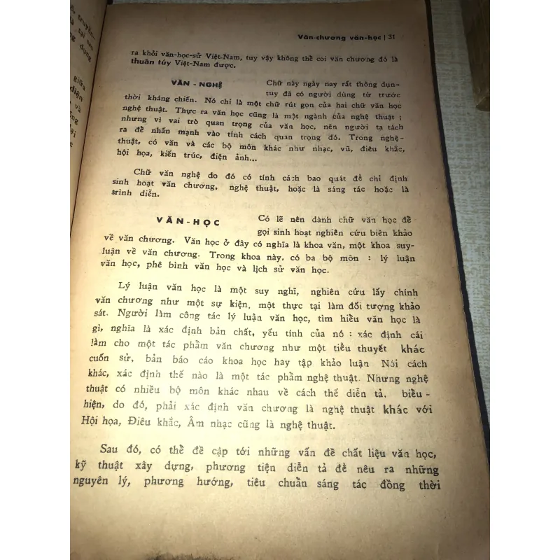 Lược Khảo Văn Học-Nguyễn Văn Trung 937463