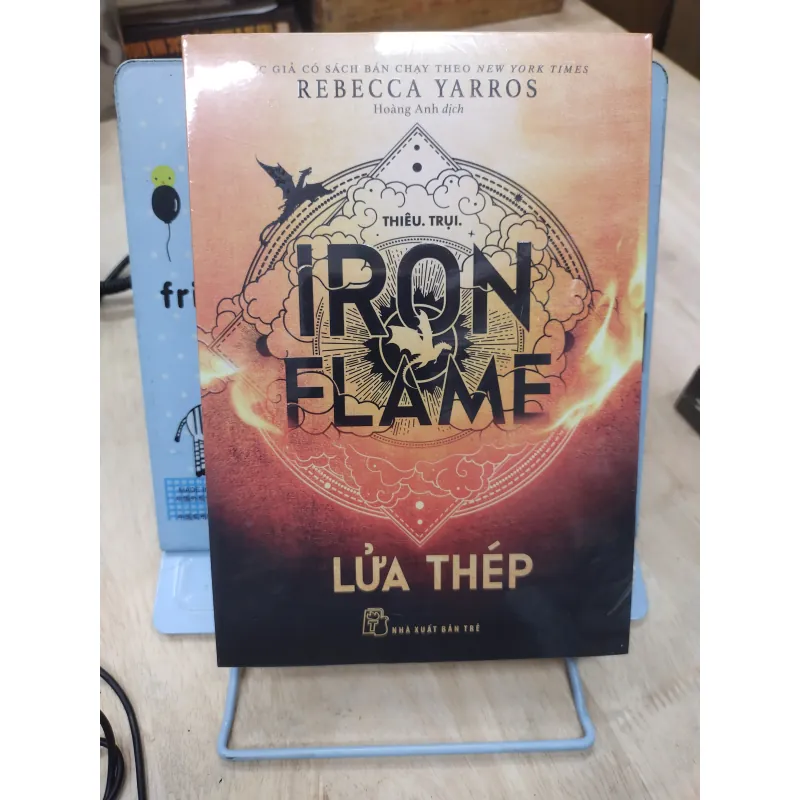 Sách: Lửa thép - TG: Rebecca Yarros - Sách nguyên seal 926992