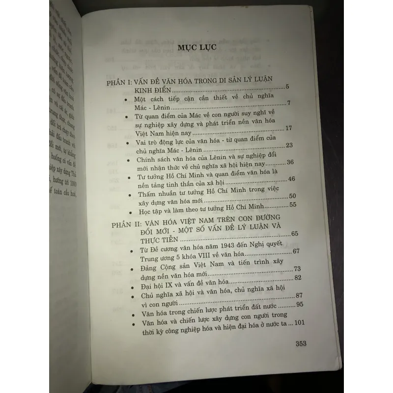 Văn hoá Việt Nam trên con đường đổi mới - Những thời cơ và thách thức  600405