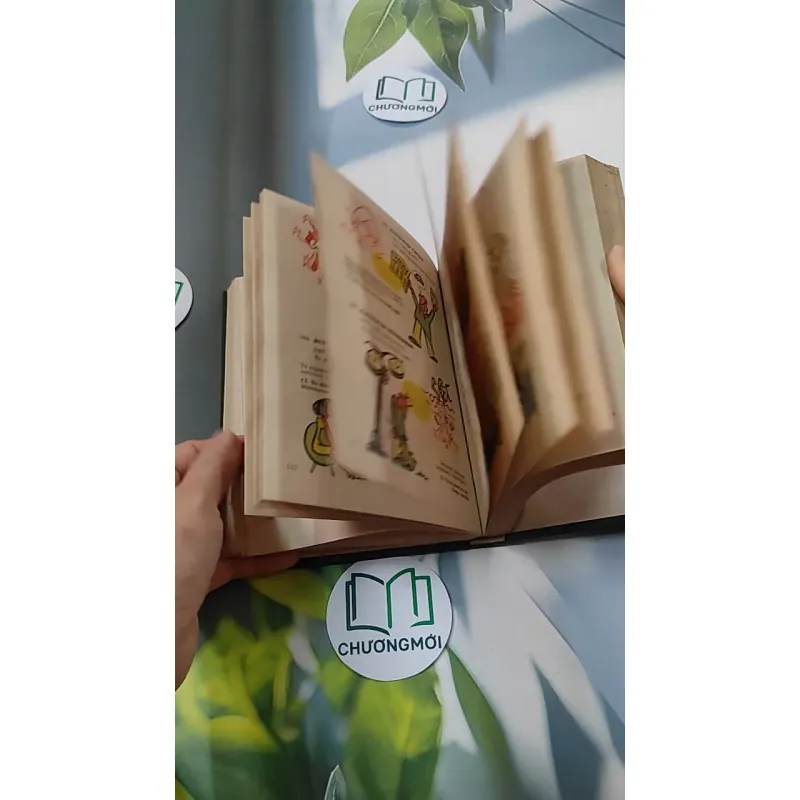 [MIỄN PHÍ BỌC SÁCH] A Book of Russian Idioms Illustrated - M.I. Dubrovin 749567