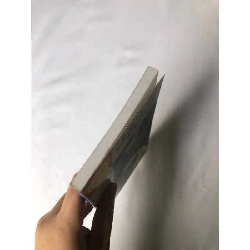 Bốn Người Nhẹ Như Chiếc Lá - Thu Trân 763742