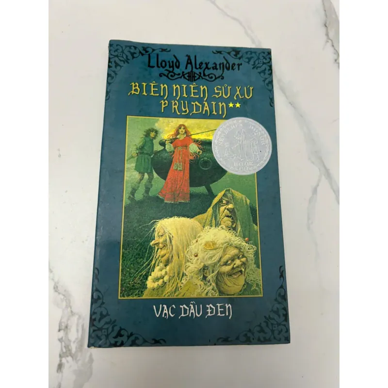Biên niên sử xứ Prydain – Tập III: Lâu đài Llyr (The Castle of Llyr) – Lloyd Alexander 609858