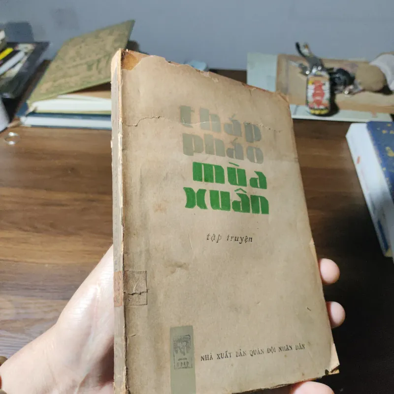 Tháp Pháo Mùa Xuân 1023217