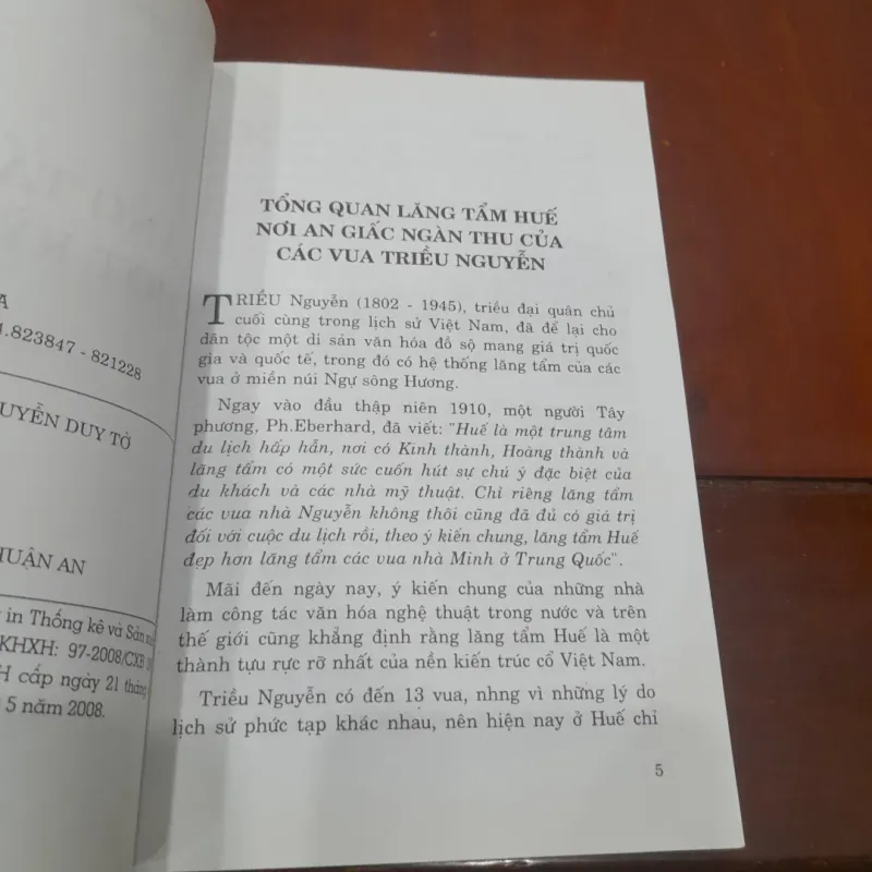 Phan Thuận An - LĂNG TẨM HUẾ, Một Kỳ Quan 785462