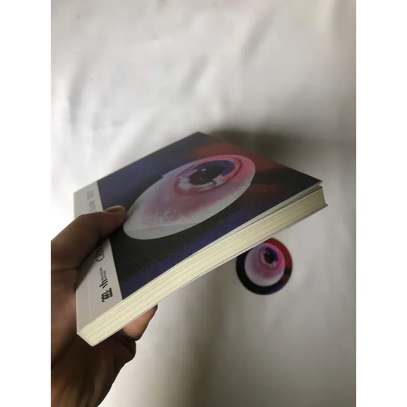 Căn Phòng Của Râu Xanh - Hong Jun Su 731145