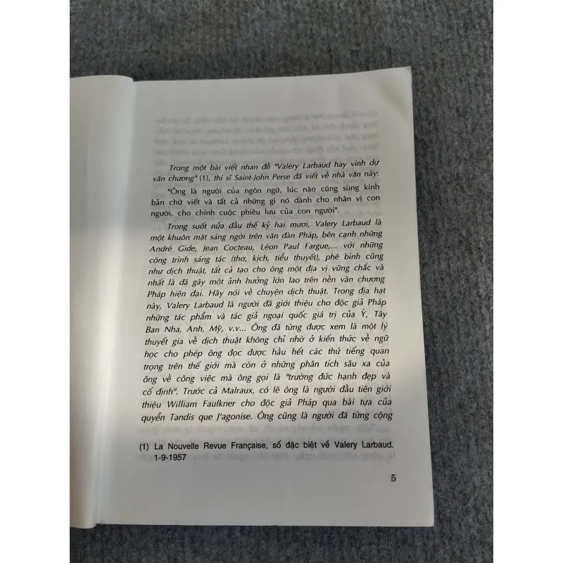 TÌNH YÊU VÀ TUỔI TRẺ - VALERY LARBAUD 574309