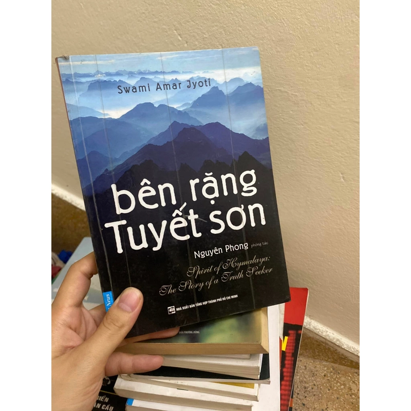 Sách Bên rặng tuyết sơn 308104