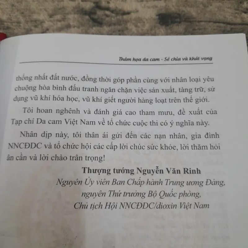THẢM HỌA DA CAM-Sẻ chia và Khát vọng. Hội Nạn nhân Da cam VN. Nxb Quân Đội. 746988