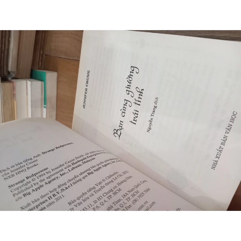 Bạn cùng giường trái tính - Jennifer Crusie 974981