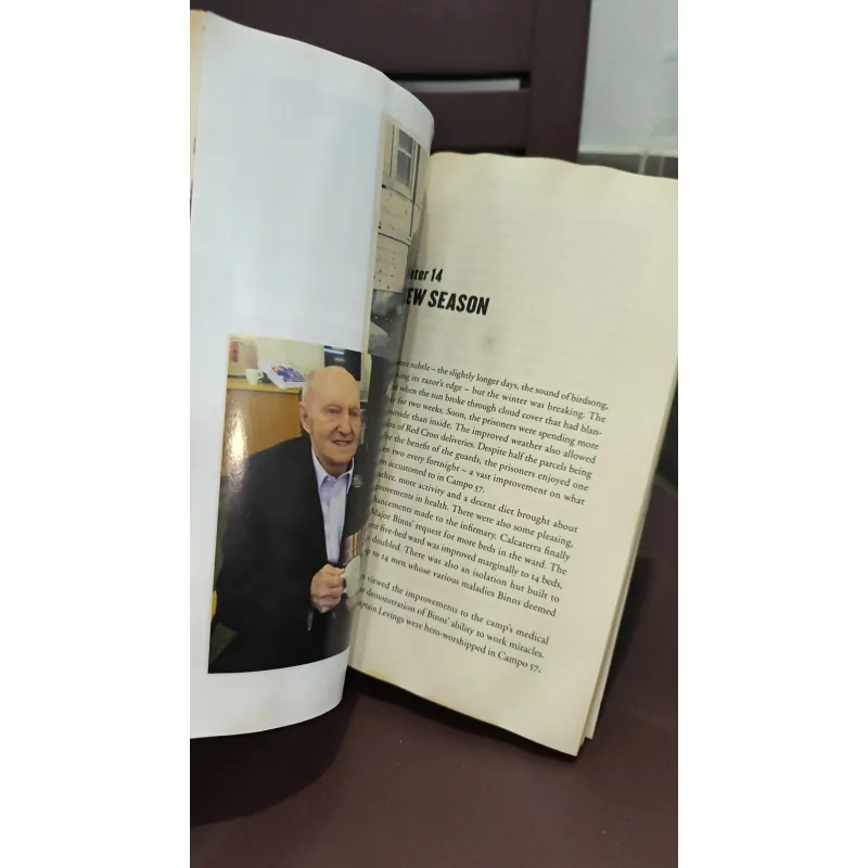 Tomorrow We Escape: One Man's Extraordinary Story of Courage and Survival from Tobruk ... 932510