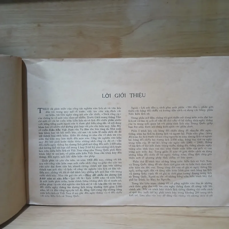 Bảng Đối Chiếu Âm Dương Lịch 2000 Năm Và Niên Biểu Lịch Sử (Xb 1976) 734079