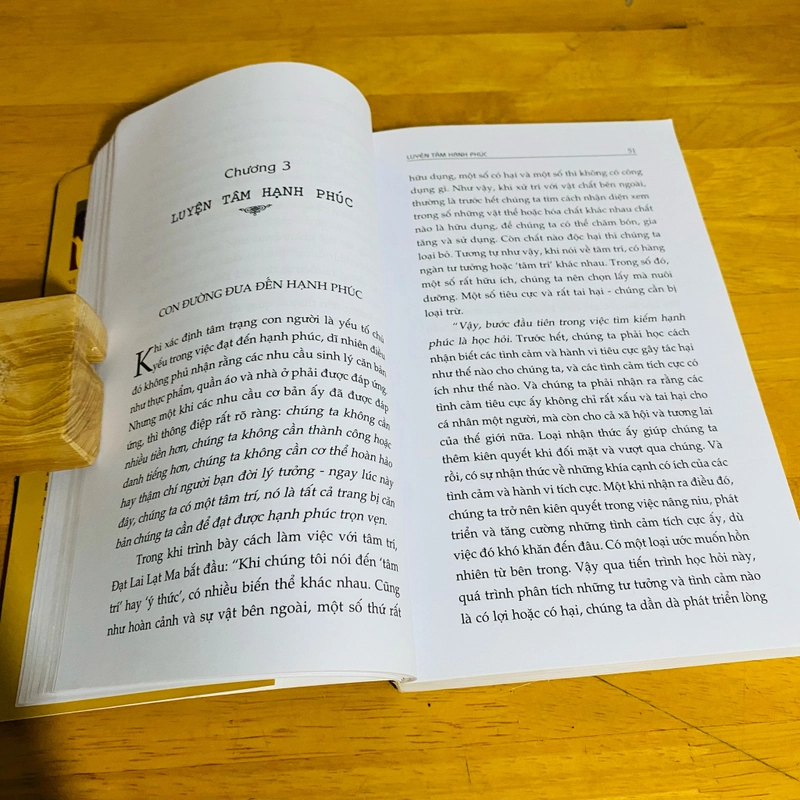 Sống hạnh phúc - Đạt Lai Lạt Ma và Howard C. Cutler, M.D.  448695