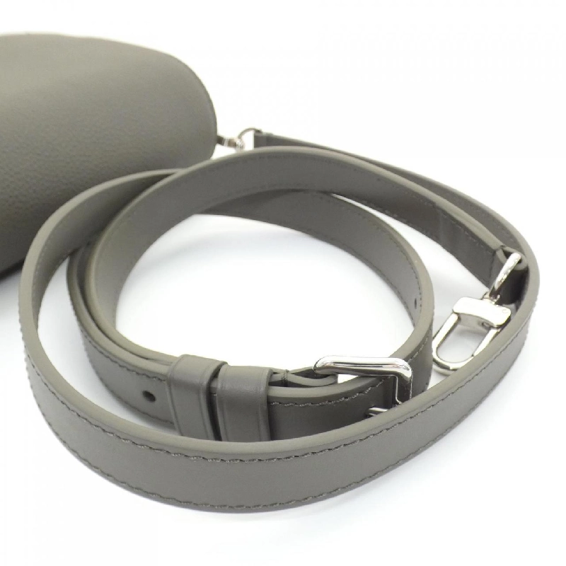 Túi đeo vai LV Aerogram Fastline Wearable Wallet M82086 của Louis Vuitton 612506