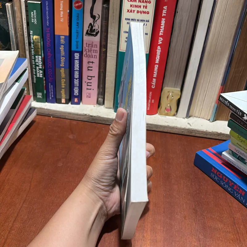 II Tiểu Luận, Phê Bình: Nguyễn Anh Đông _ Đi Từ Miền Lá Cỏ - TS. Đỗ Thị Thu Huyền - 2013 786222