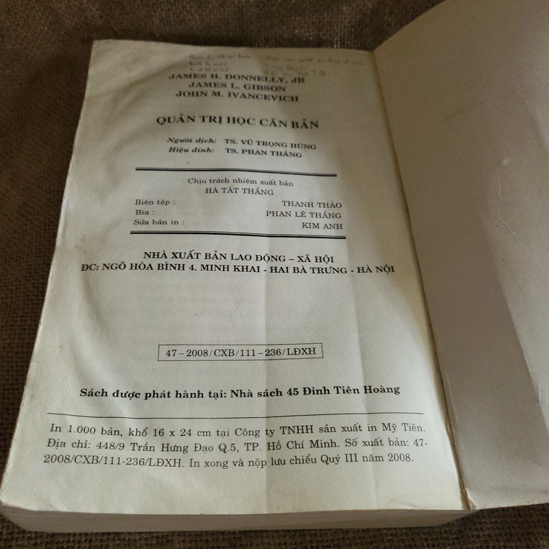 Quản trị học căn bản, sách khổ lớn, xuất bản 2008 306177