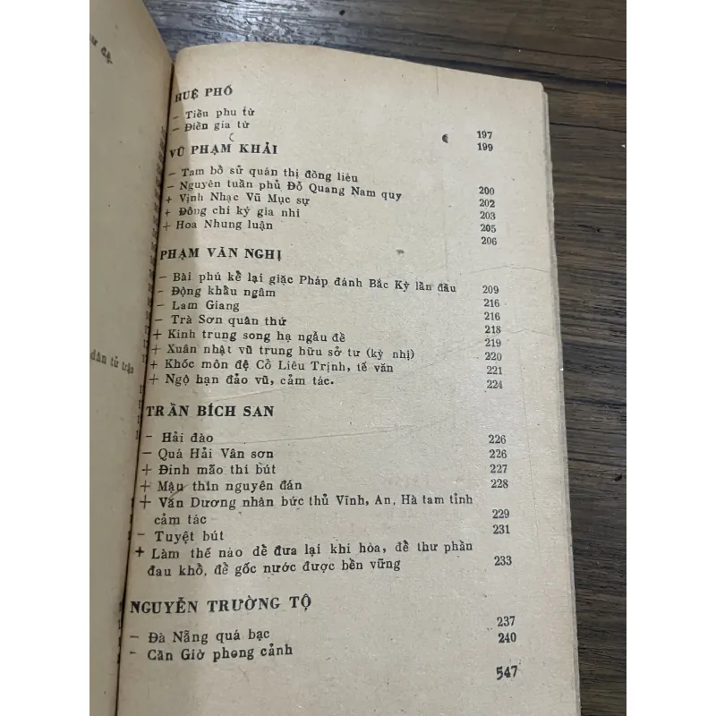 Tuyển thơ văn Việt Nam 1958-1920 ; 556 trang  1030311