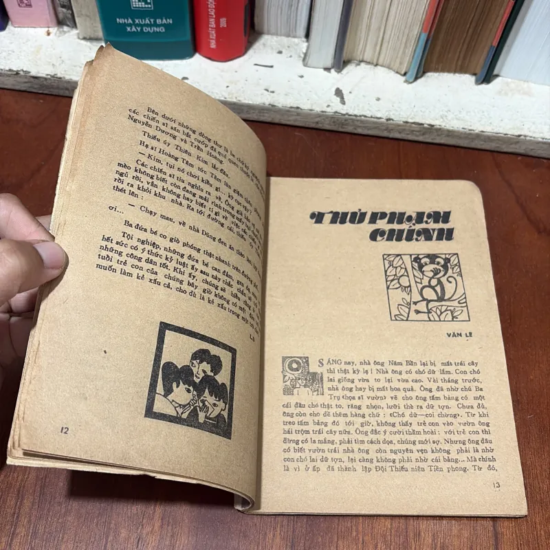 II Sách Thiếu Nhi: Ba Chuyện Ít Người Biết - Nhiều Tác Giả - 1988 764484