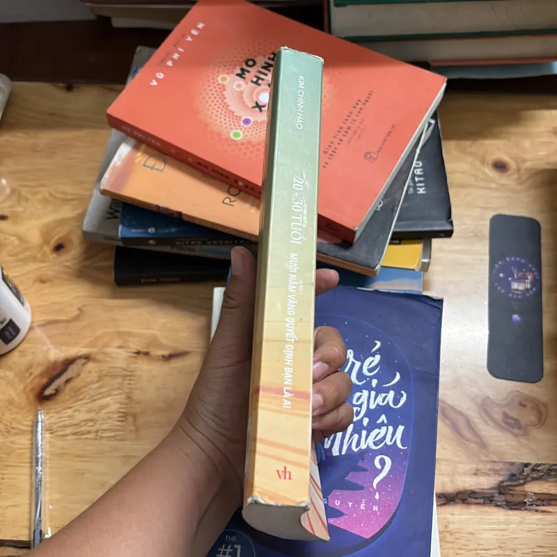 II Sách Kỹ Năng: 20 • 30 Tuổi, Mười Năm Vàng Quyết Định Bạn Là Ai - Kim Chính Hạo - 2019 699272