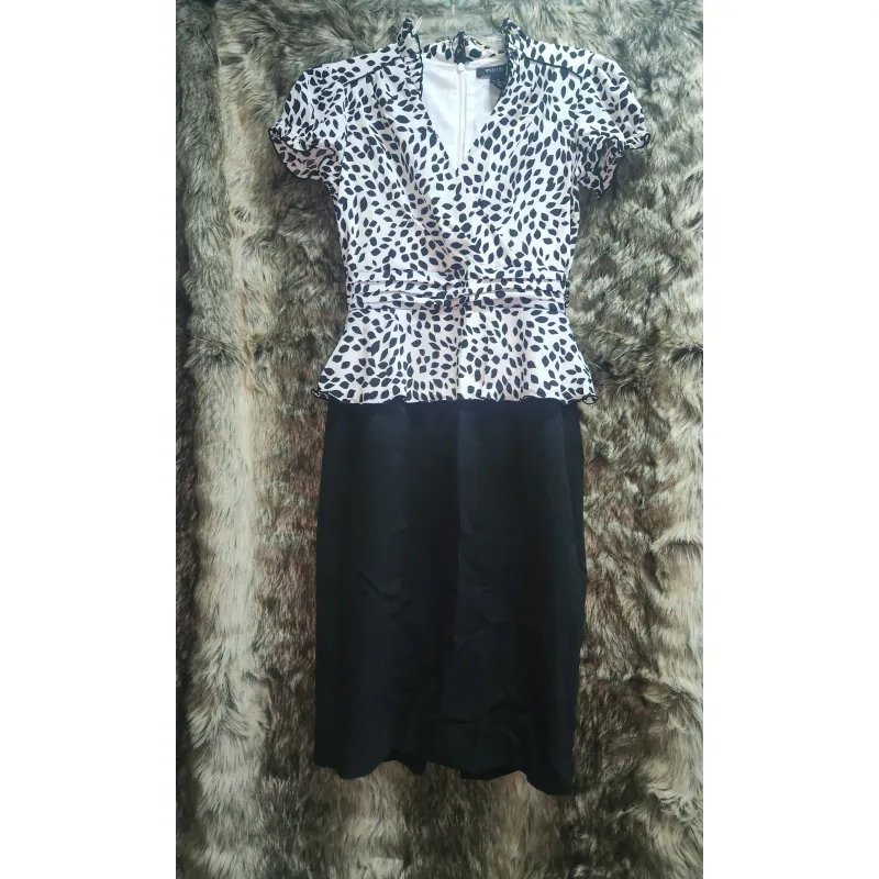 Đầm White House Black Market size 0 chính hãng còn mới chưa qua sử dụng 786526