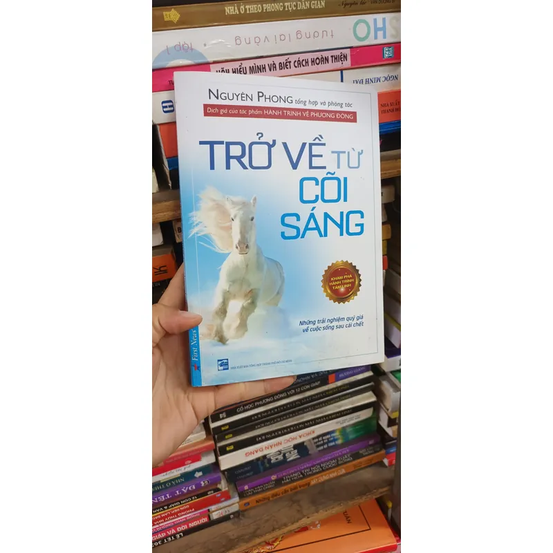 Trở Về Từ Cõi Sáng- Nguyên Phong 589769