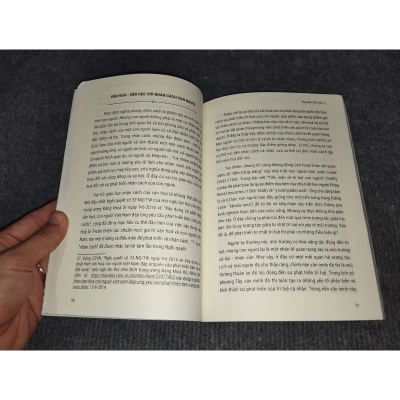 VĂN HOÁ - VĂN HỌC DƯỚI GÓC NHÌN LIÊN KHÔNG GIAN 991077