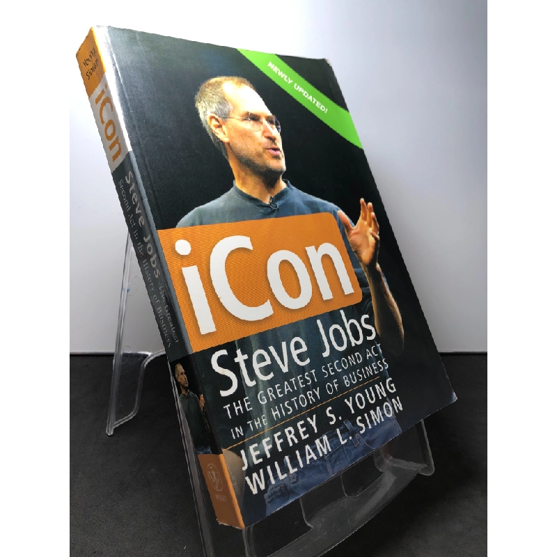 Icon Steve Jobs The greatest second act in the history of business mới 85% bẩn nhẹ Jeffrey S.Young, William L.Simon HPB1408 NGOẠI VĂN 350494