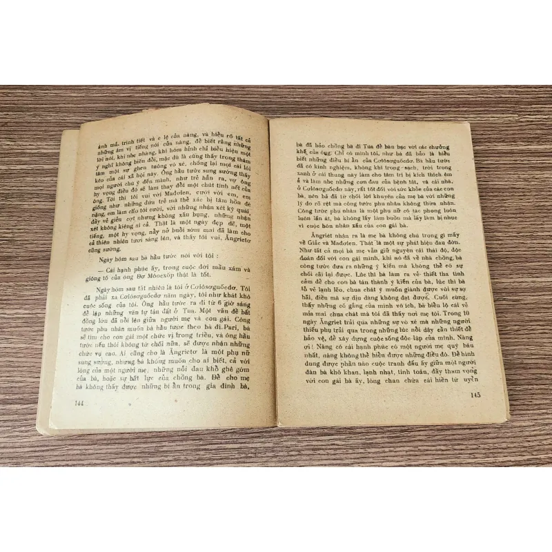 Tiểu thuyết của đại văn hào H. De Balzac: BÔNG HUỆ TRONG THUNG (441 trang) 948606